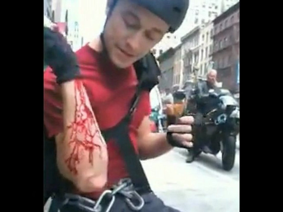 Joseph Gordon-Levitt Injured On The Sets Of 'Premium Rush' - Hollywood News