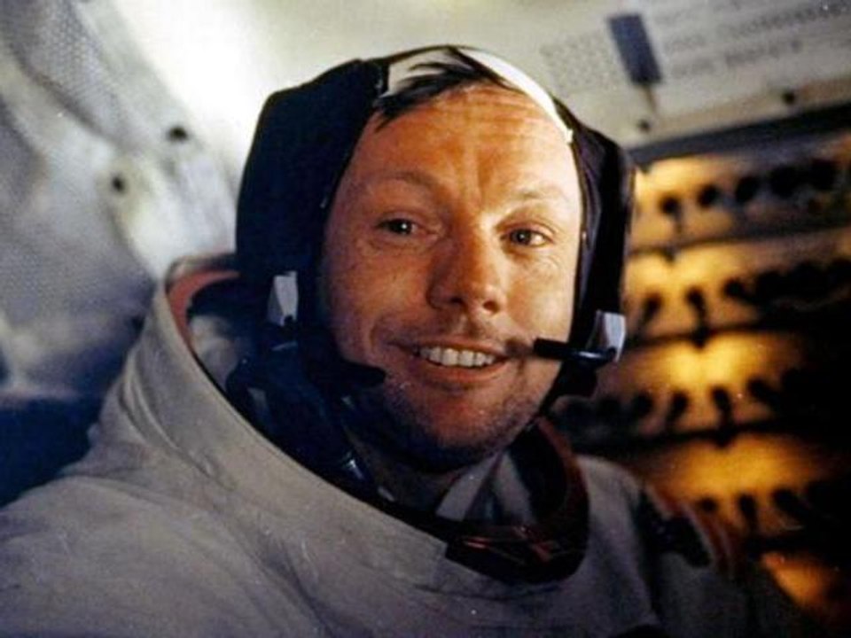 ZAPPING ACTU DU 27/08/2012 - Neil Armstrong un hommage planétaire