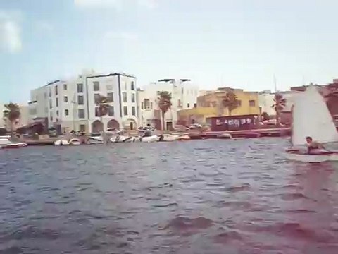 Scuola di vela Pantelleria Michelangelo Valenza uscita in porto