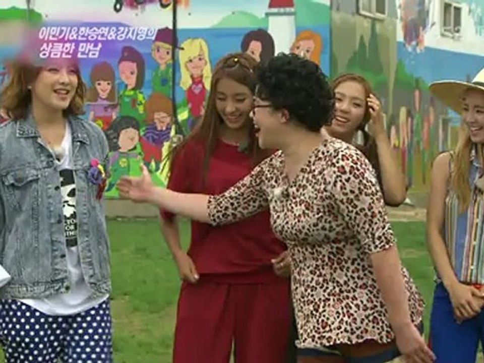 KARA(Seungyeon,Jiyoung) - 芸能街中継 (20120825)