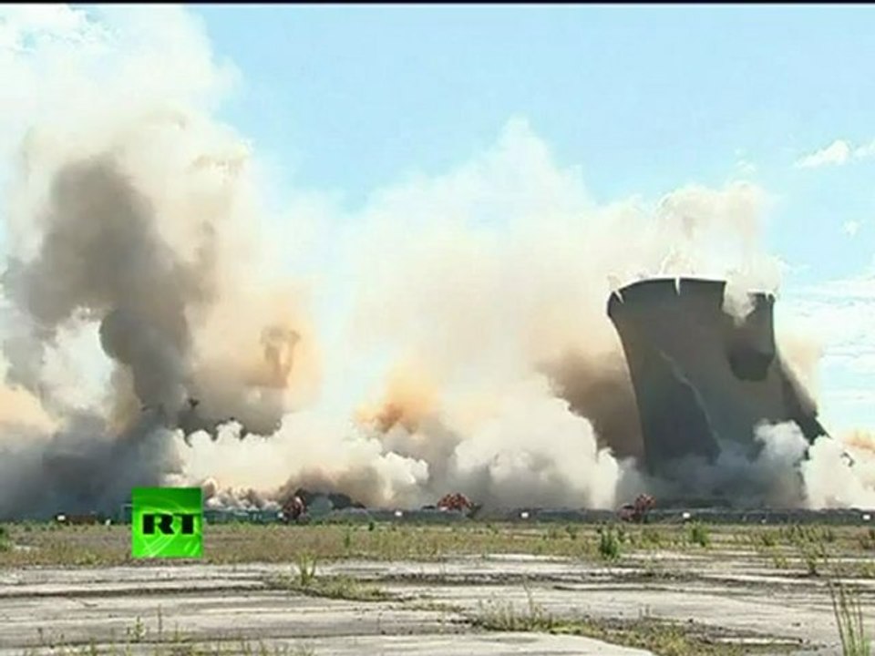 Demolition video: UK cooling towers brought down in controlled explosion