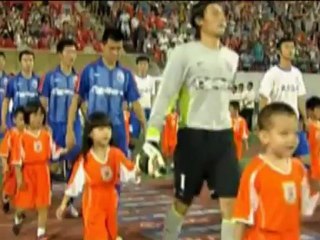 Chine - Drogba et Anelka régalent