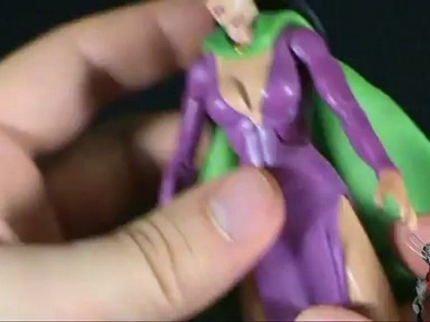 Toy Spot - Mattel DC Universe Batman Legacy Edition Classic Catwoman