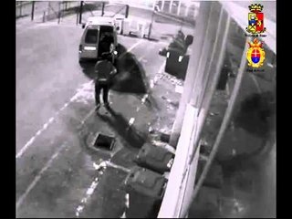 Torino - Ruba 100 tombini da strade, arrestato (27.08.12)