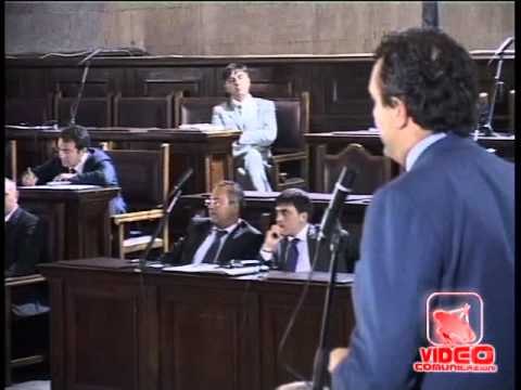 Napoli - Quartiere a luci rosse Sepe boccia De Magistris (26.08.12)