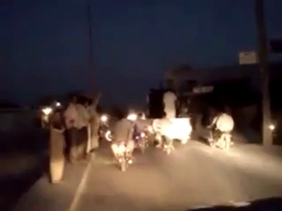 Syria فري برس   حماه المحتلة الشيخ مصطفى احتفالات بسقوط الطائرة الميج  27-8-2012