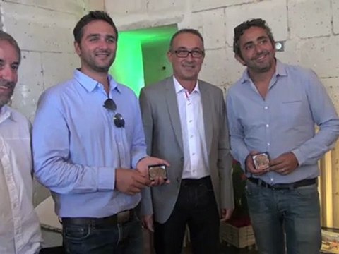 Les réalisateurs d' Intouchables , citoyens d'honneur de la Ville d'Angoulême