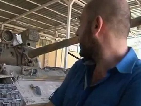 Syrian rebels receive arms