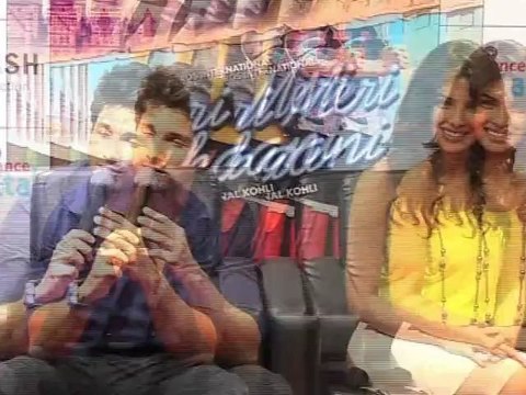 Shahid Priyanka Promote Teri Meri Kahaani At Reliance Digital