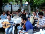İbrahim Erkal ve Maltepe Musiki Cemiyetinin Geyve Umurbey Köyü gezisi