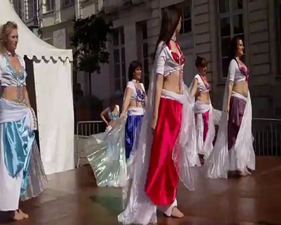 Danse orientale au Jardin des Almées