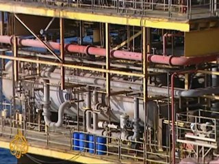 Iran to 'block' Gulf oil if sanctions proceed