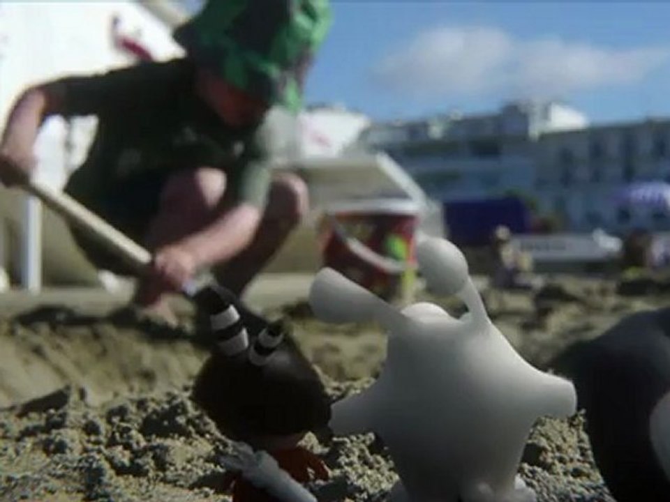 BABIOLES, webisode "Câlin sur mer"