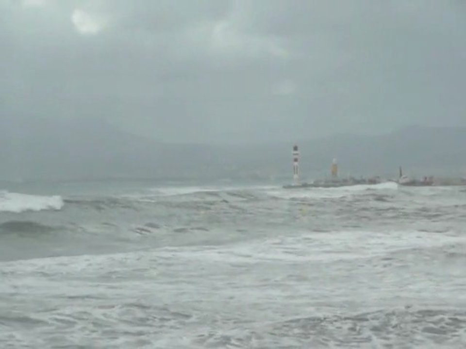 Tempête sur Cannes