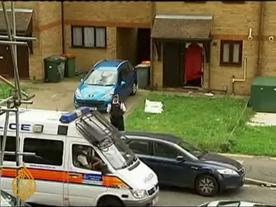 'Terror suspects' arrested in UK raid