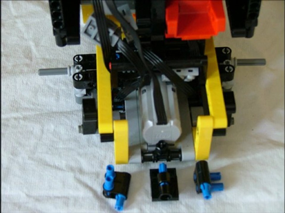notice lego race truck