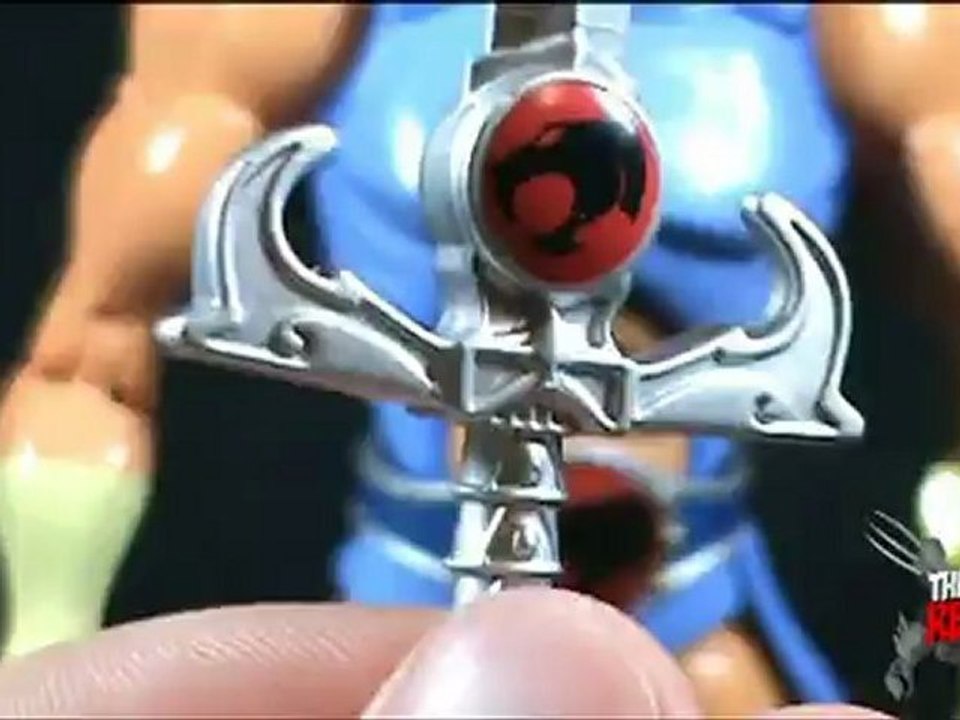 Toy Spot - Bandai Thundercats Classics Lion-O