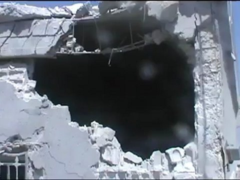 Syria فري برس ادلب جسرالشغور اثار القصف على احد المنازل في البشيرية 28 8 2012 ج1