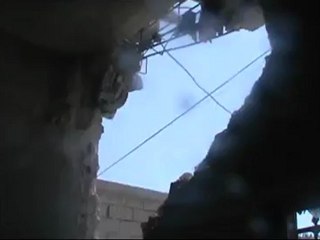 Download Video: Syria فري برس ادلب جسرالشغور اثار القصف على احد المنازل في البشيرية 28 8 2012 ج2