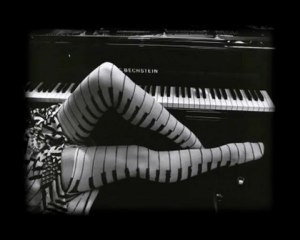 OTURMUŞSUN PENCERENDE (Marşandiz) by Galip Kayıhan