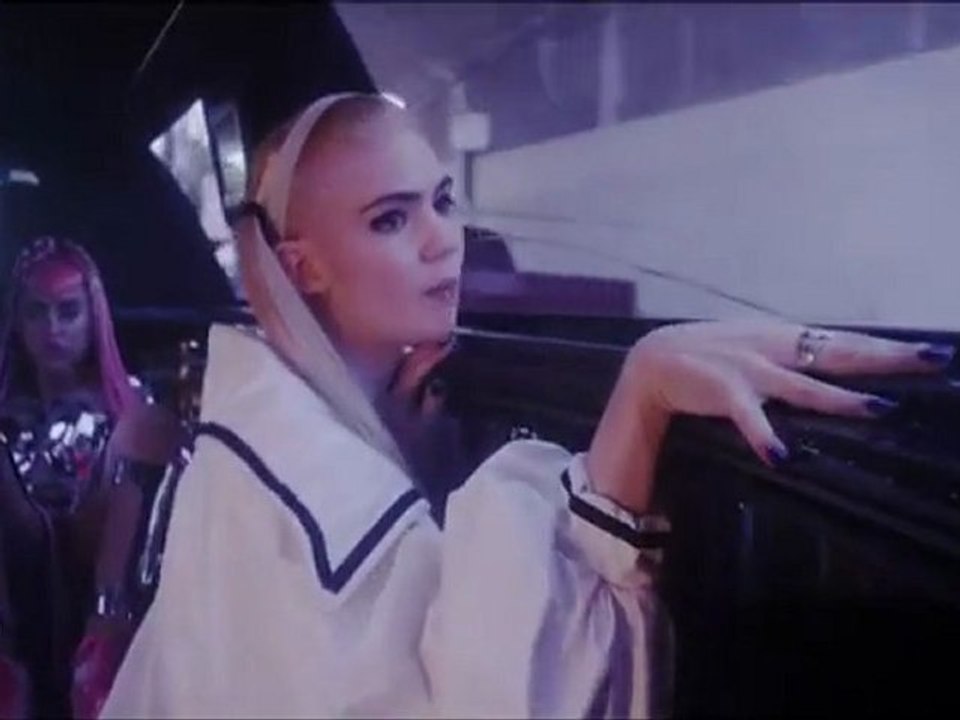 Grimes - Genesis