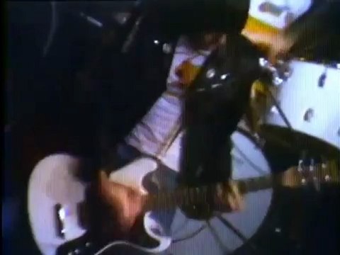 Ramones - SHEENA IS A PUNK ROCKER (HD)