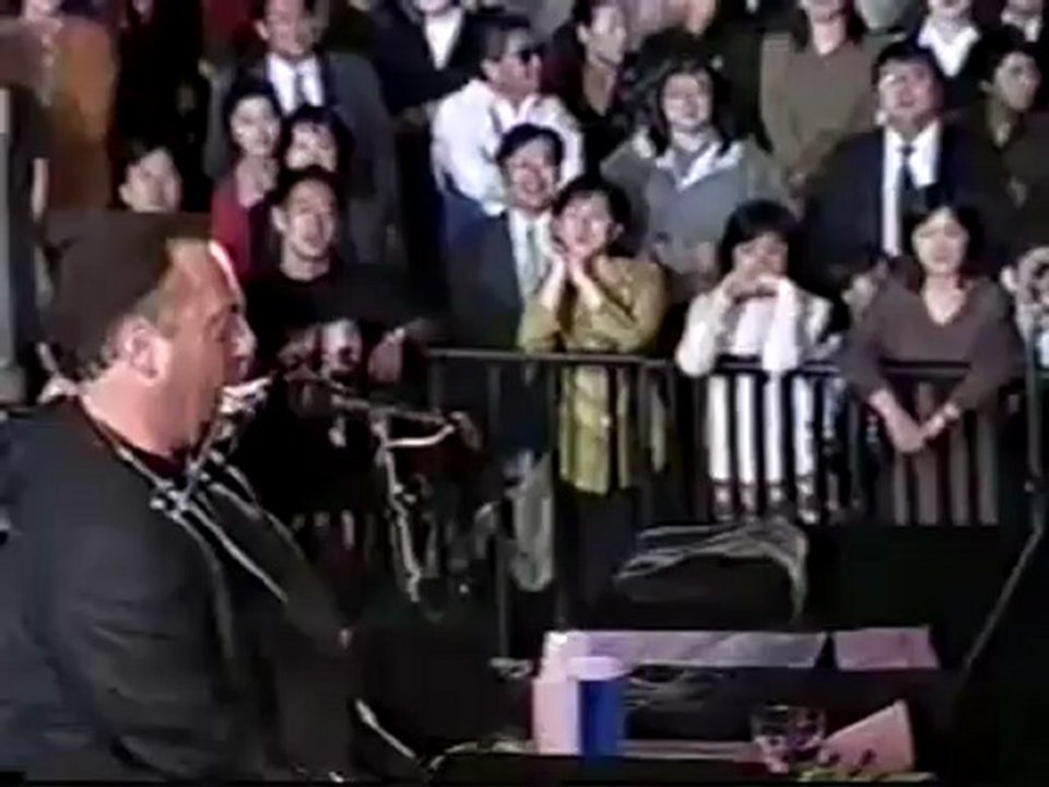 Billy Joel and Elton John singing Piano Man