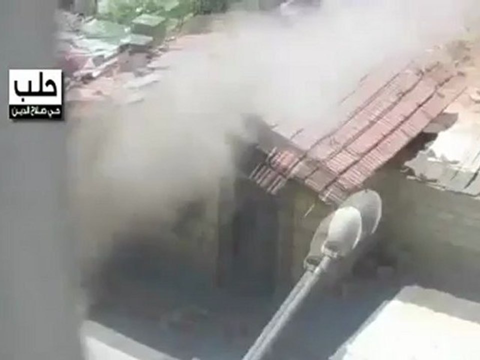 Syria فري برس  حلب   صلاح الدين   الجيش الحر يطلق صواريخ محلية الصنع على تجمع للجيش الأسدي 24 8 2012