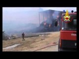 Papanice (KR) - Incendio azienda agricola Fazzolari (28.08.12)
