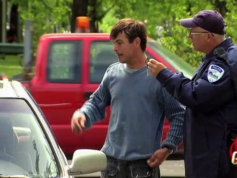 Clés oubliées dans l'auto de police -JPR