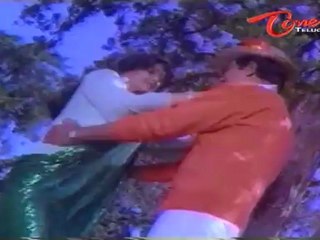 Makutam Leni Maharaju Songs -  Hey Hey Hero - Sridevi - Krishna