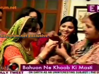 300 Episode Ki Party - Mrs. Kaushik Ki Paanch Bahuein
