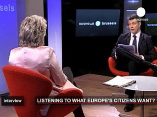 Viviane Reding : "Les citoyens doivent être partie...