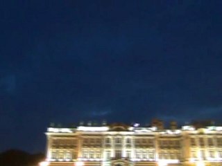 флешмоб на Дворцовой площади 25авг небесных фонариков 1ч