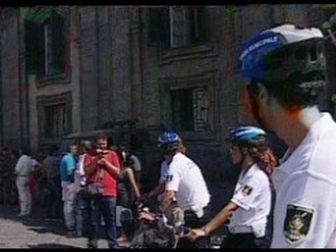 Napoli - Vigili in bici per la sicurezza e per i turisti (29.08.12)
