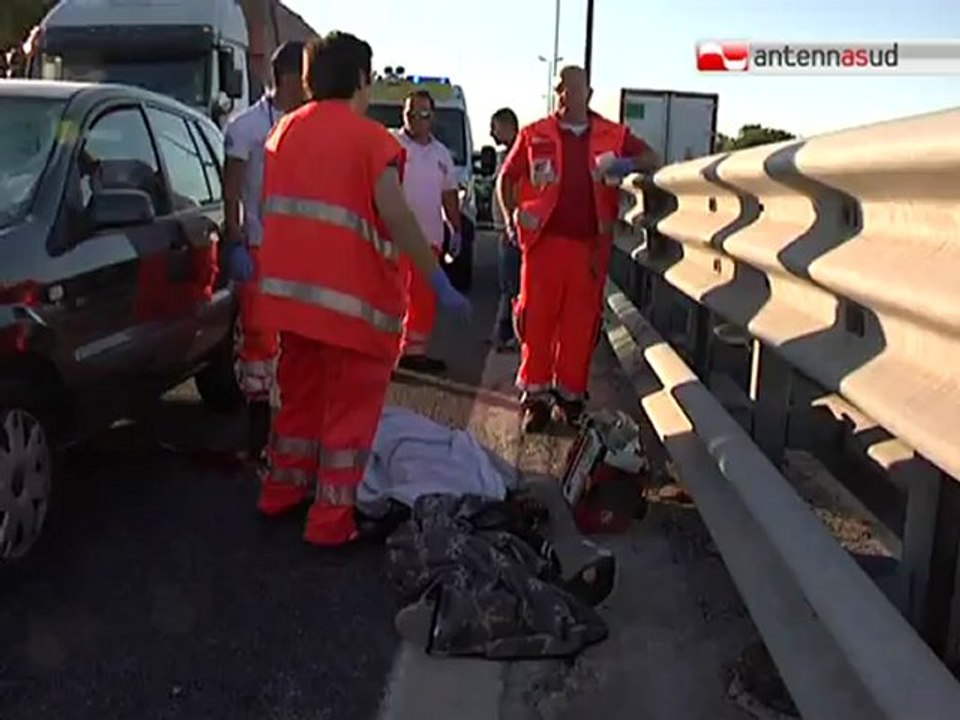 TG 29.08.12 Incidente mortale a Palese, travolto un migrante