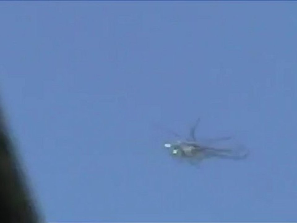 Syria فري برس  حلب-مساكن هنانو_قصف بالطيران المروحي 29.8.2012