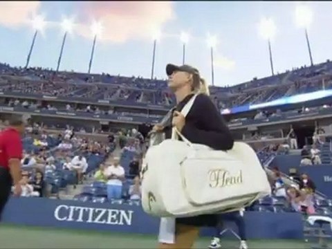 Sharapova dismisses Dominguez Lino