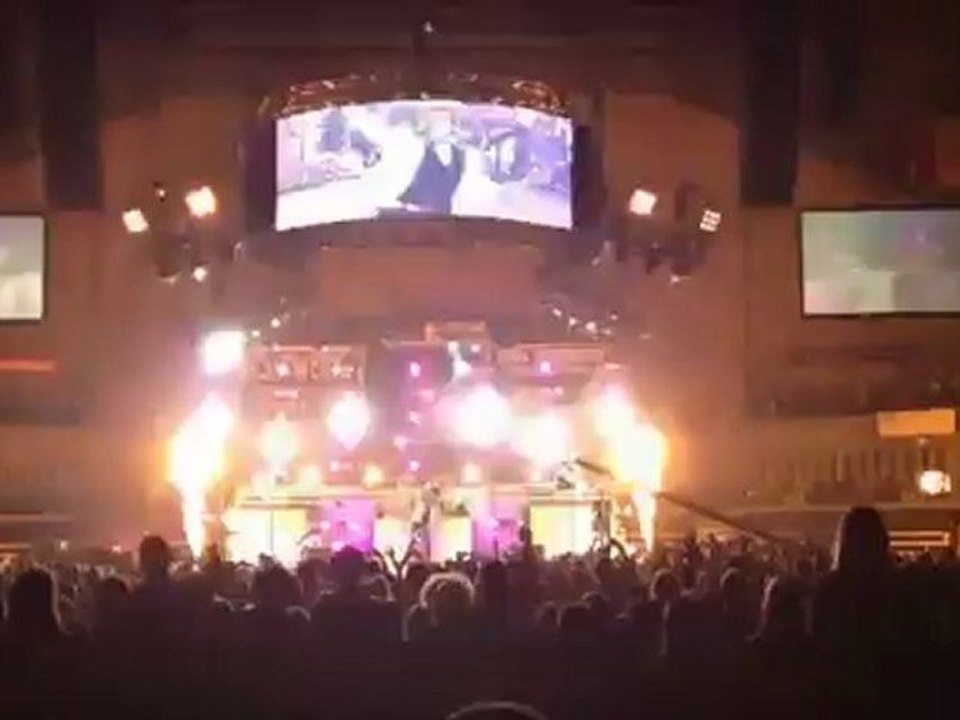 Skillet - New Intro for Hero (Live Performance at Winterjam)