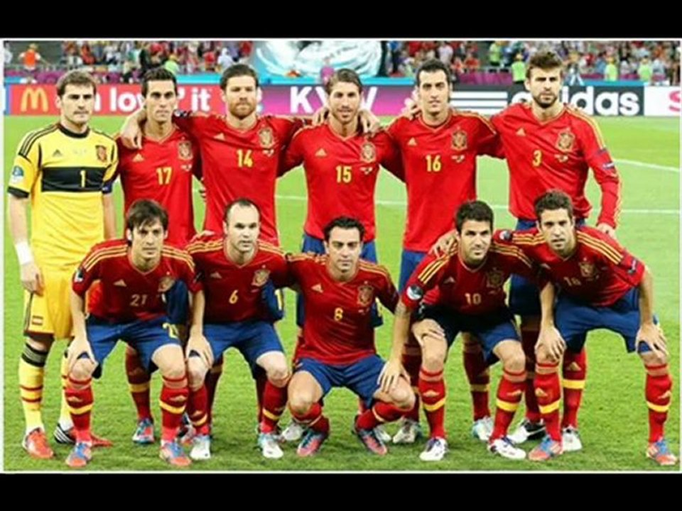 Vendo 2012 UEFA Adulto y los Niños fútbol Equipacion