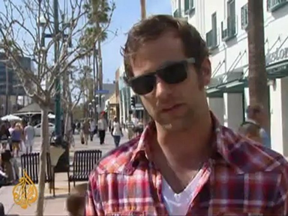 Facebook updates status with Instagram deal