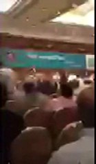 Διαμαρτυρίες στη συνεδρίαση της ΚΕΔΕ