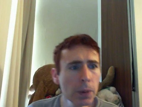 Wiwi égratigne criticize d'Alexander O'Neal