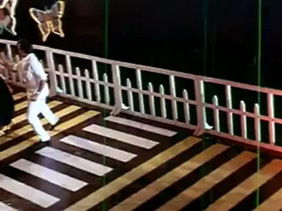 Vayasu Sogasu (Naari Naari Naduma Murrari)