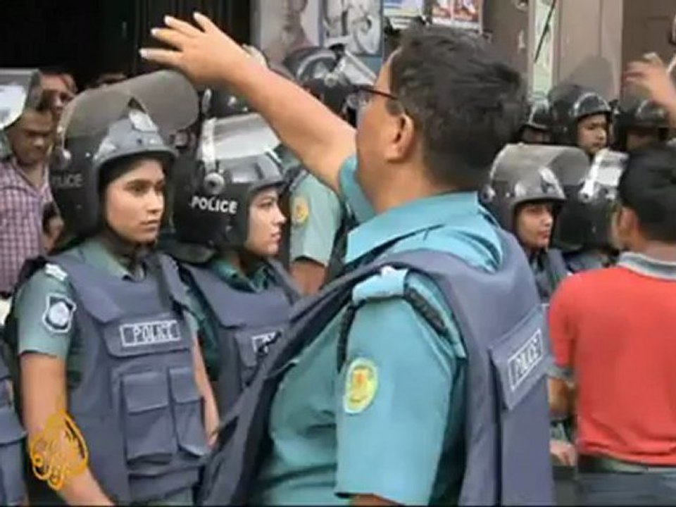 Bangladesh police charge opposition activists