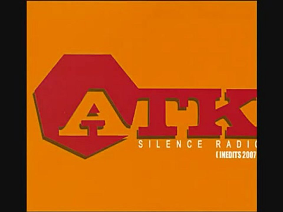 ATK - Il verse un sourire