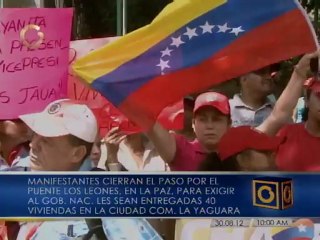 Protestan en el puente Los Leones para exigir viviendas al gobierno