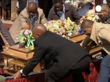 Sudáfrica: acusan de asesinar a sus compañeros a los...