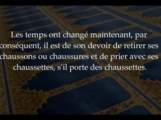 Celui qui prie avec ses chaussures dans la mosquée - cheikh al Fawzan