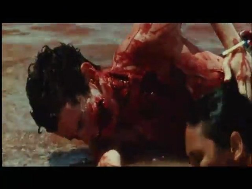 Piranha 3D - Extrait Gore (VF)